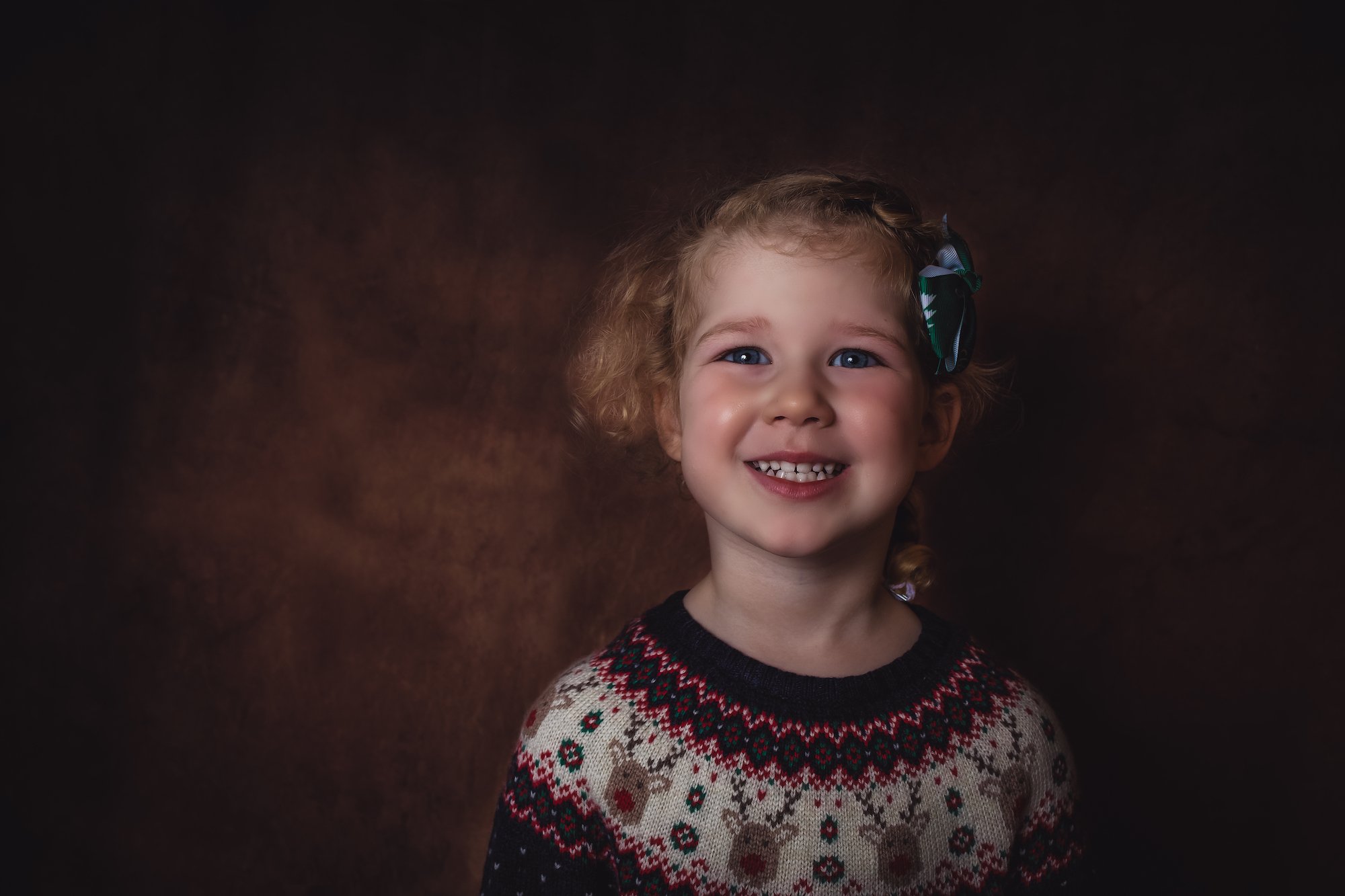 Emma Lowe Photography Christmas Mini Shoot Portrait