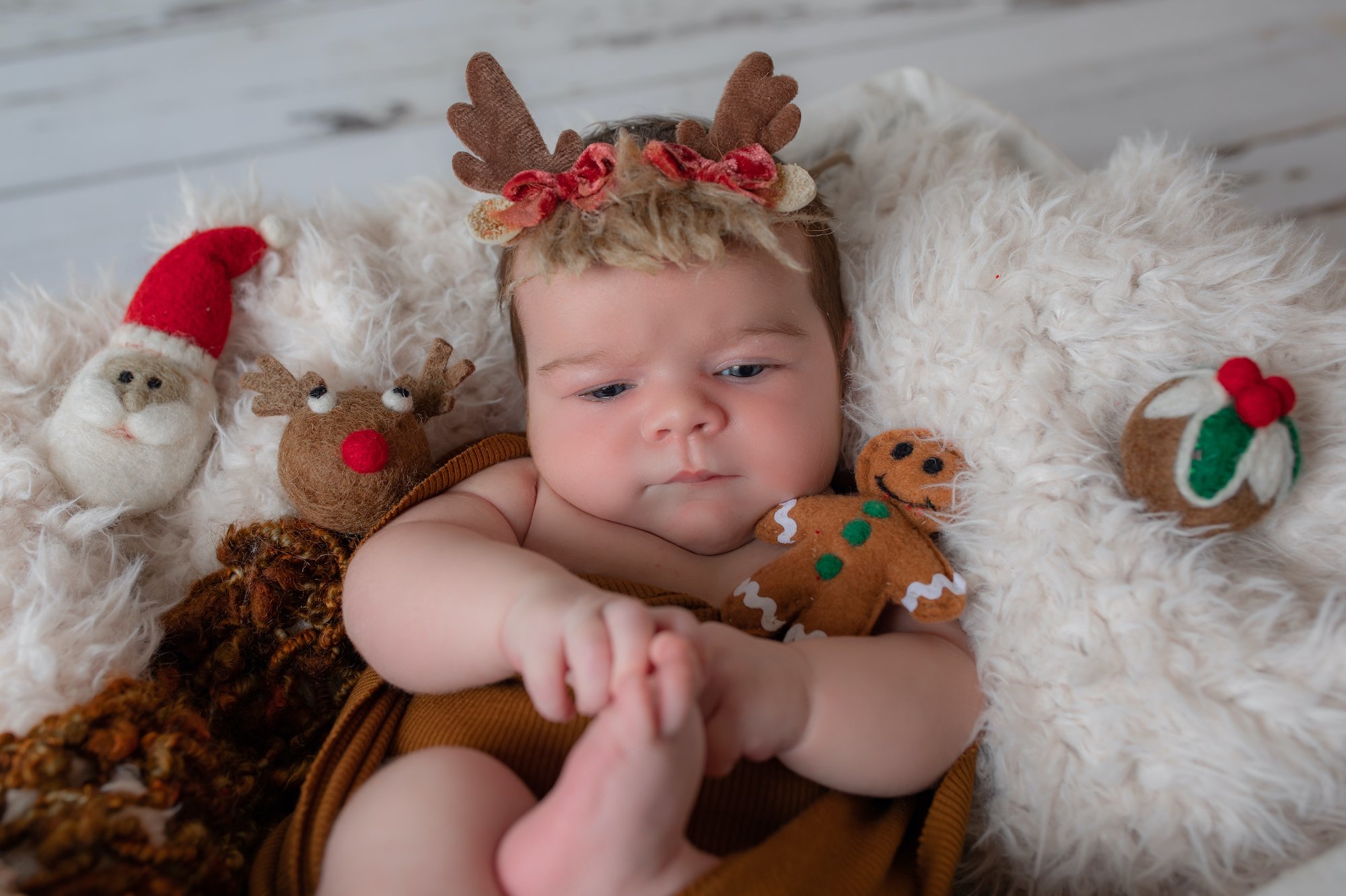 Christmas Newborn Photographer Emma Lowe Photography