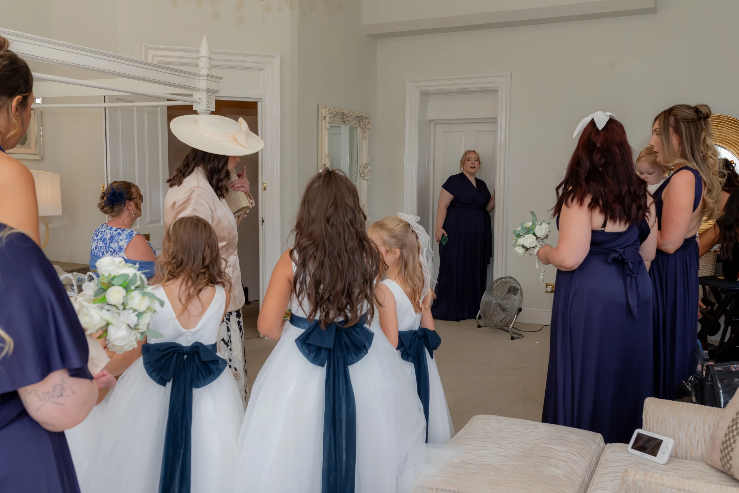 A&L-0070 Emma Lowe Photography at Bourton Hall Getting Ready