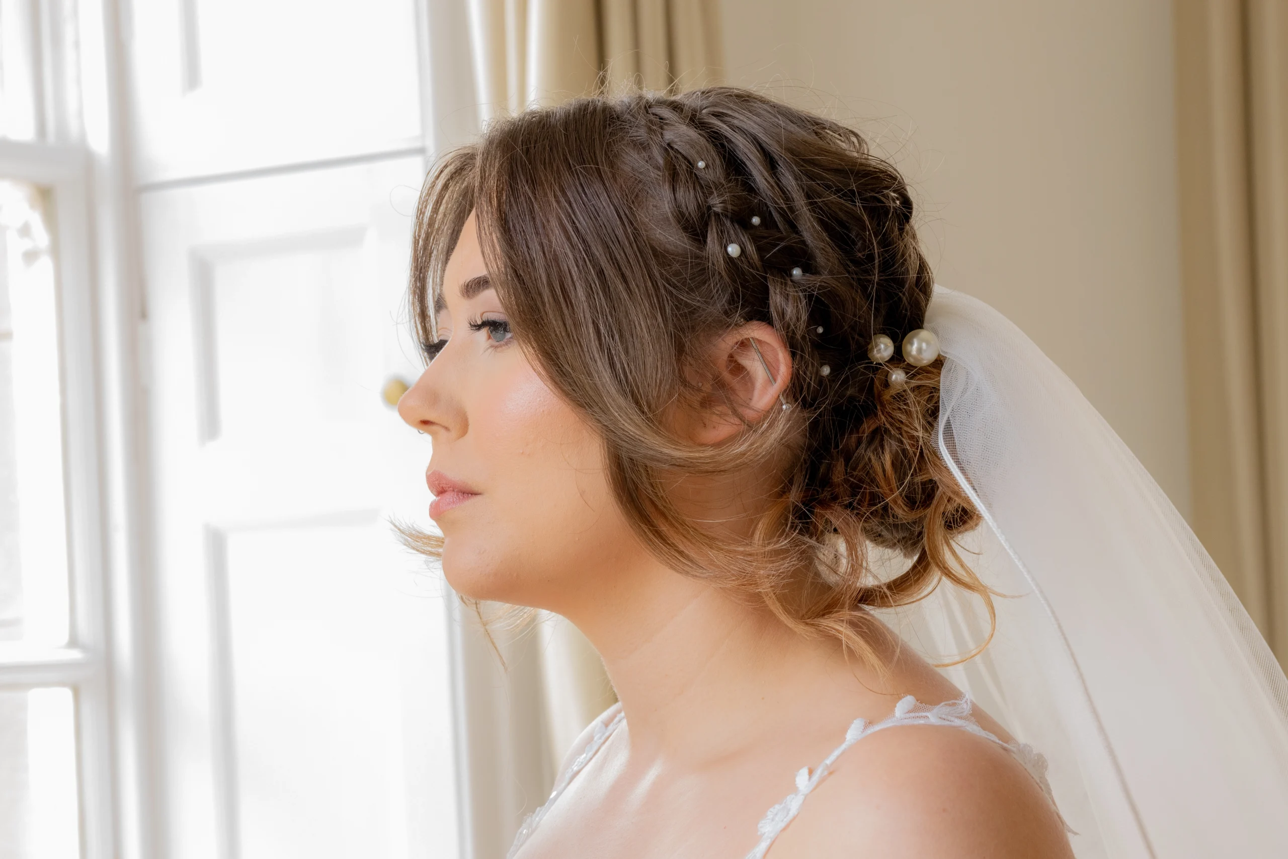 A&L-5861 Emma Lowe Photography at Bourton Hall Bride Getting Ready