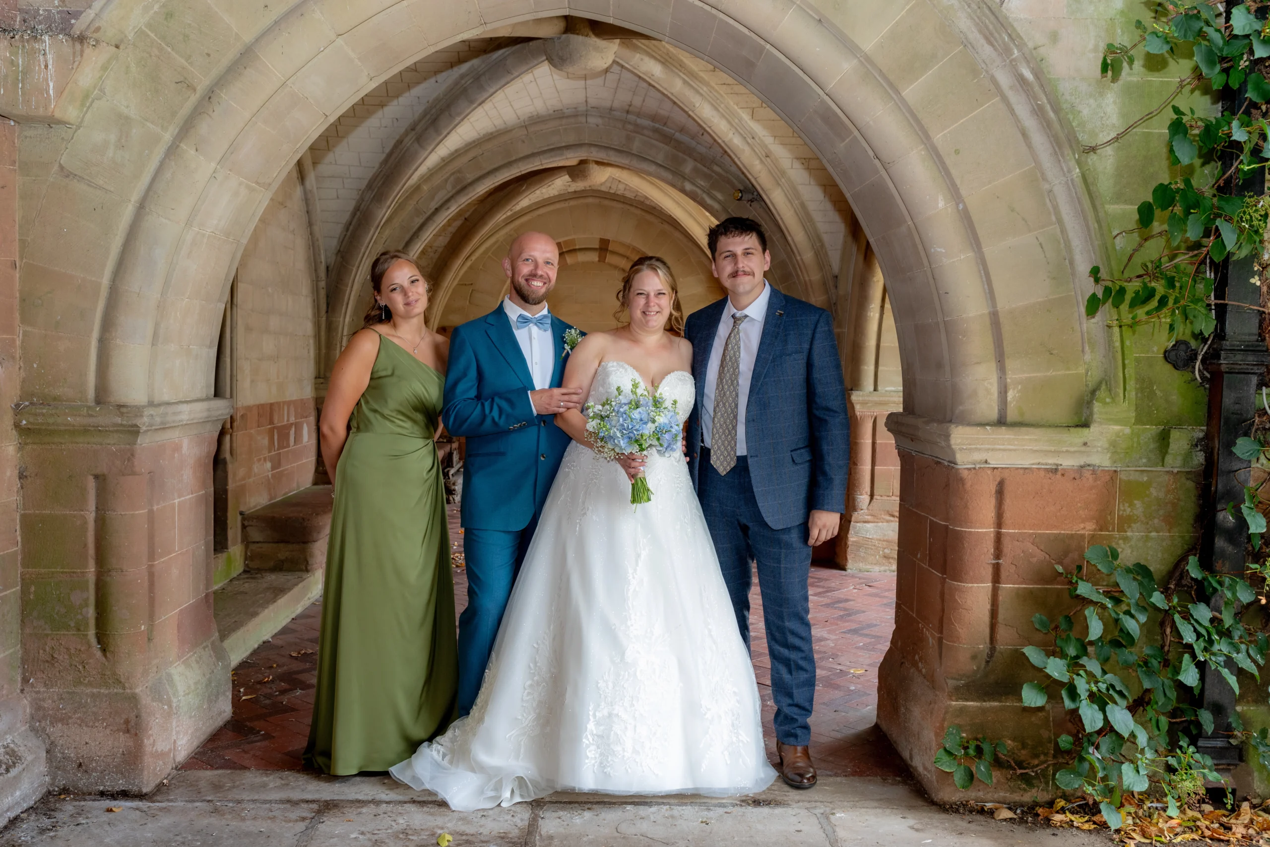 C&K-0602 Coombe Abbey Emma Lowe Photography guests