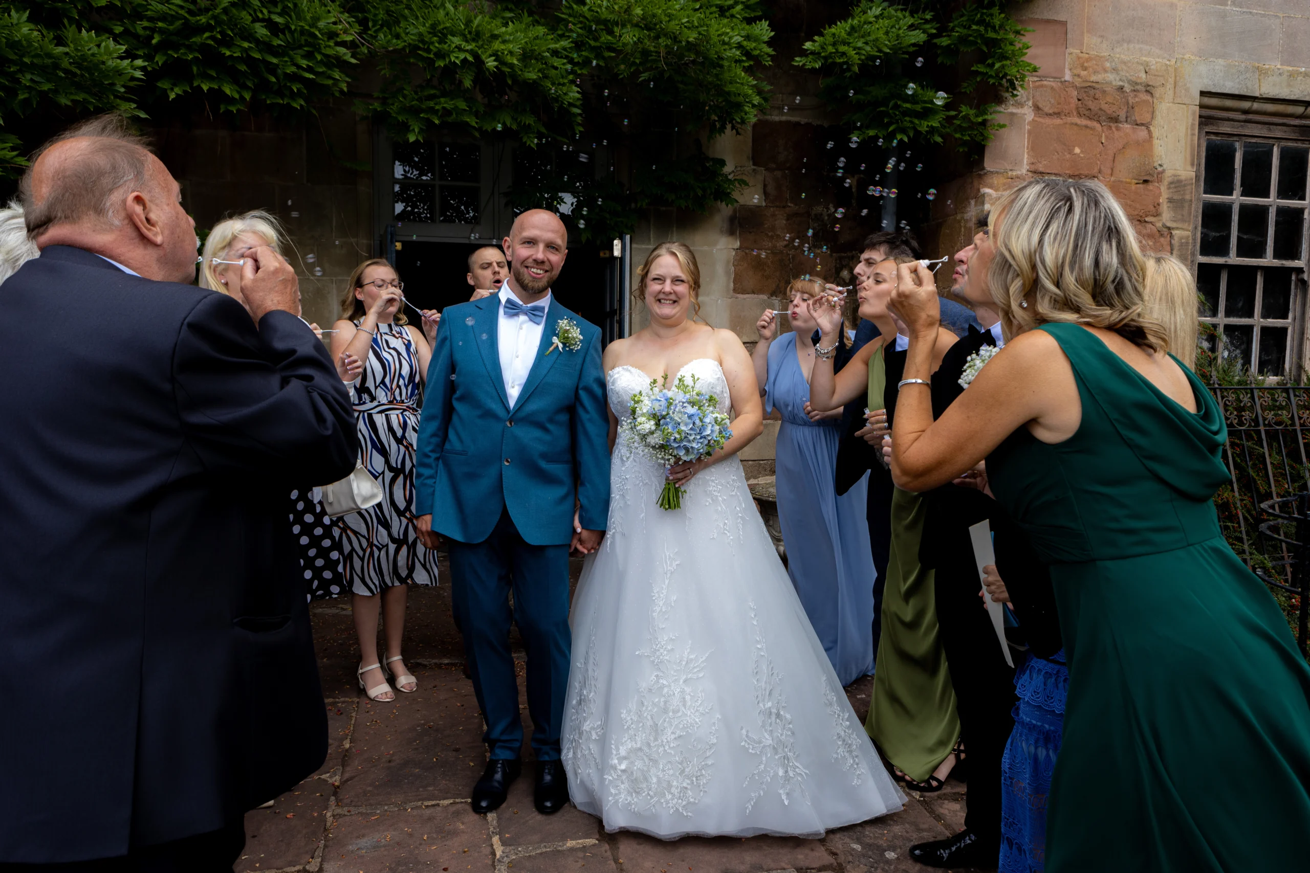 C&K-8741 Coombe Abbey Emma Lowe Photography confetti & bubbles