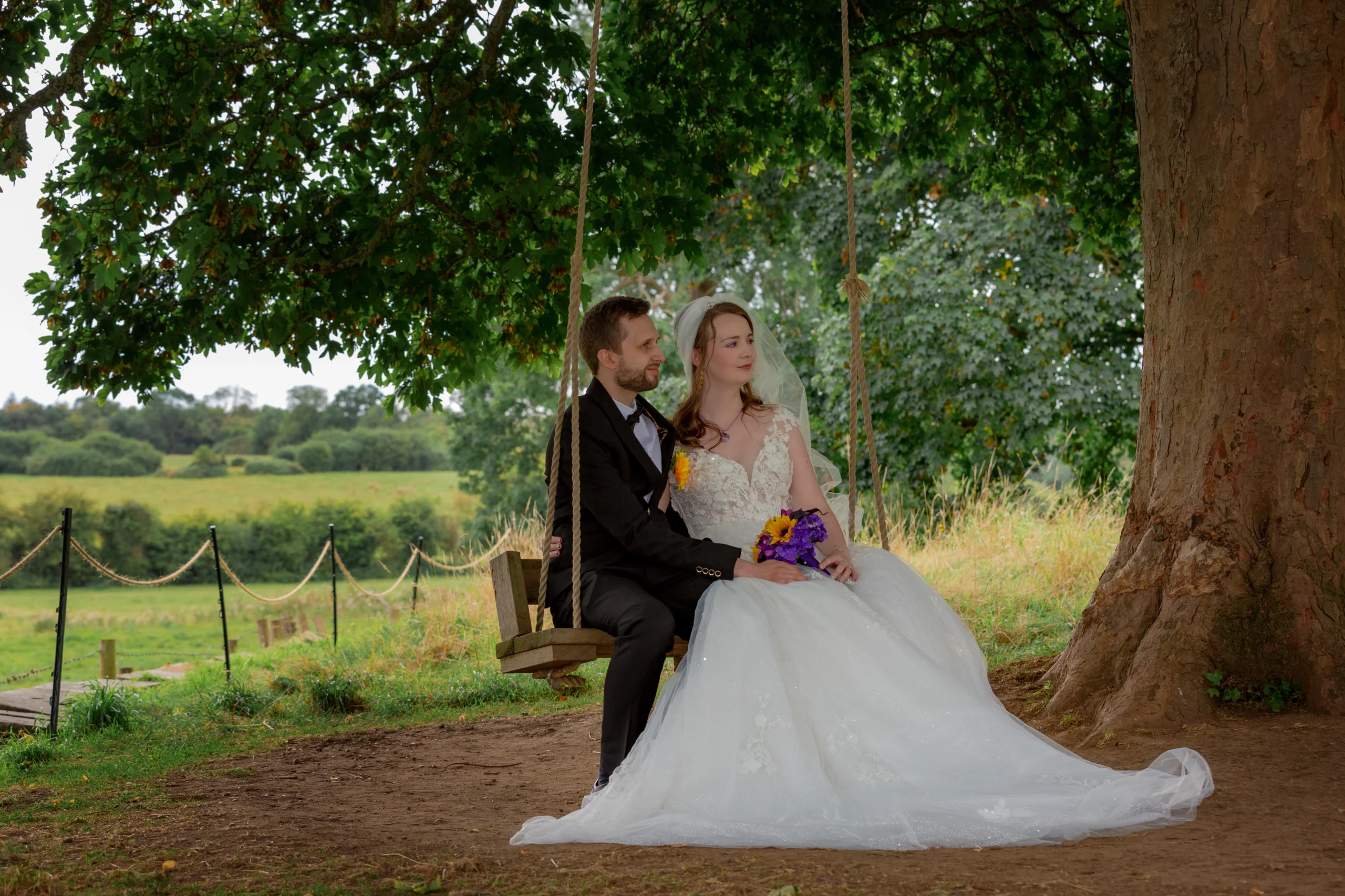 E&O-0079 The Swing at Ashton Lodge Wedding Photographer Emma Lowe