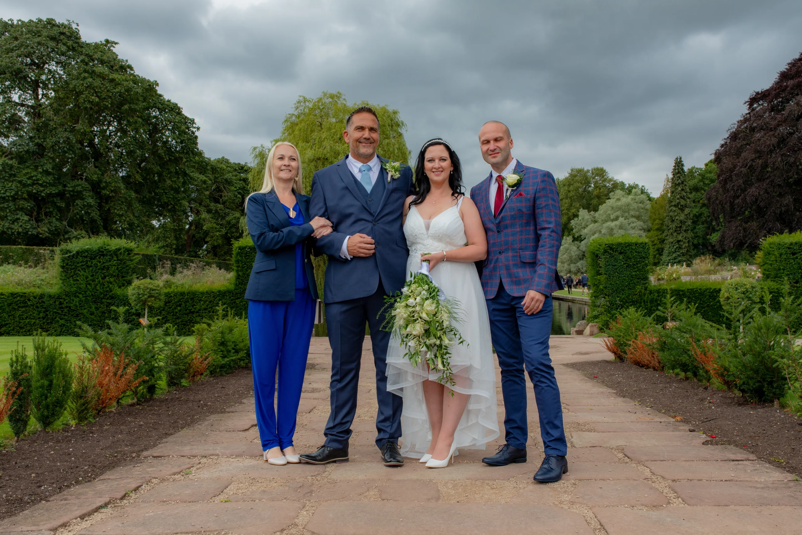 KD--1187 Coombe Abbey Emma Lowe Photography guests