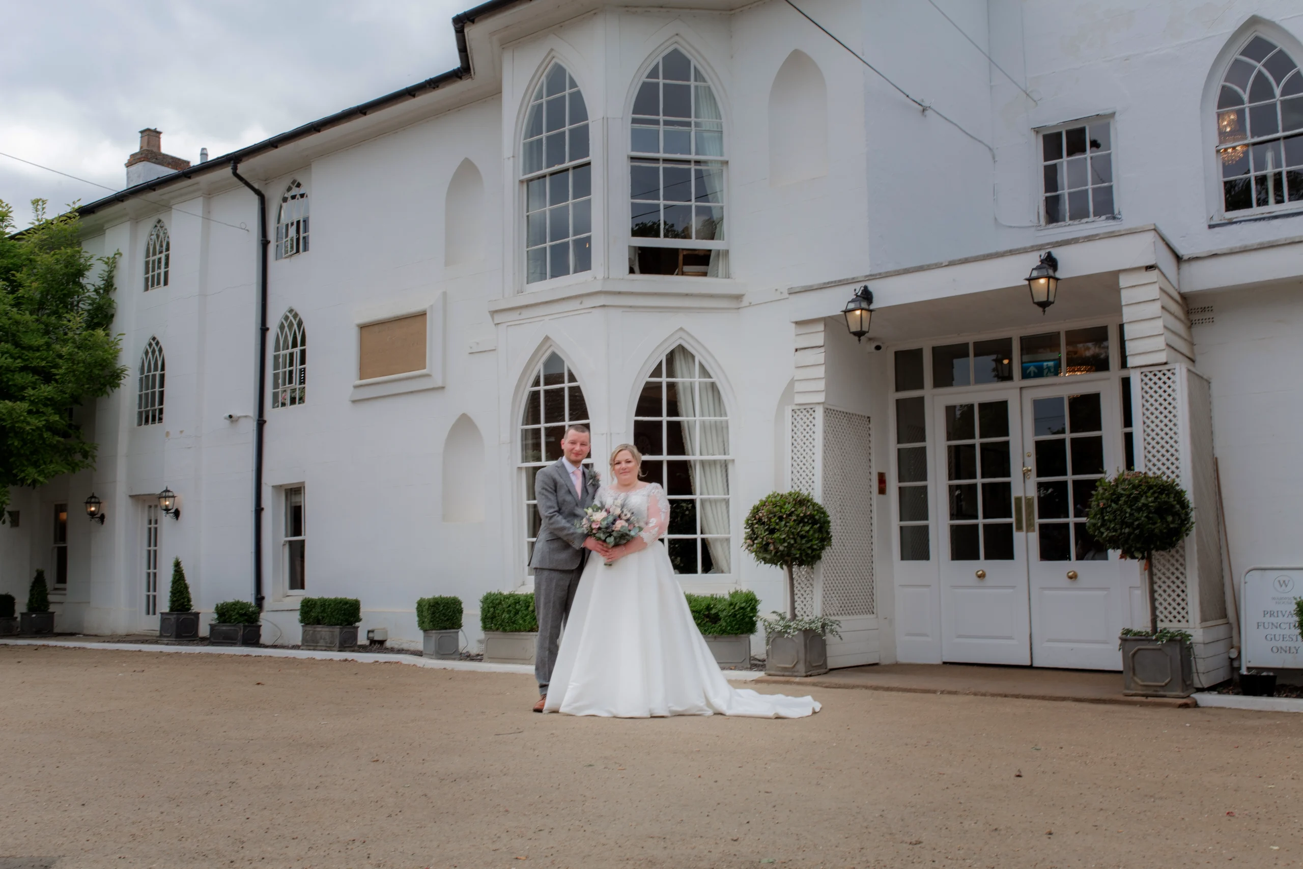 NC-1253-2 Confetti at Warwick house Emma Lowe Photography