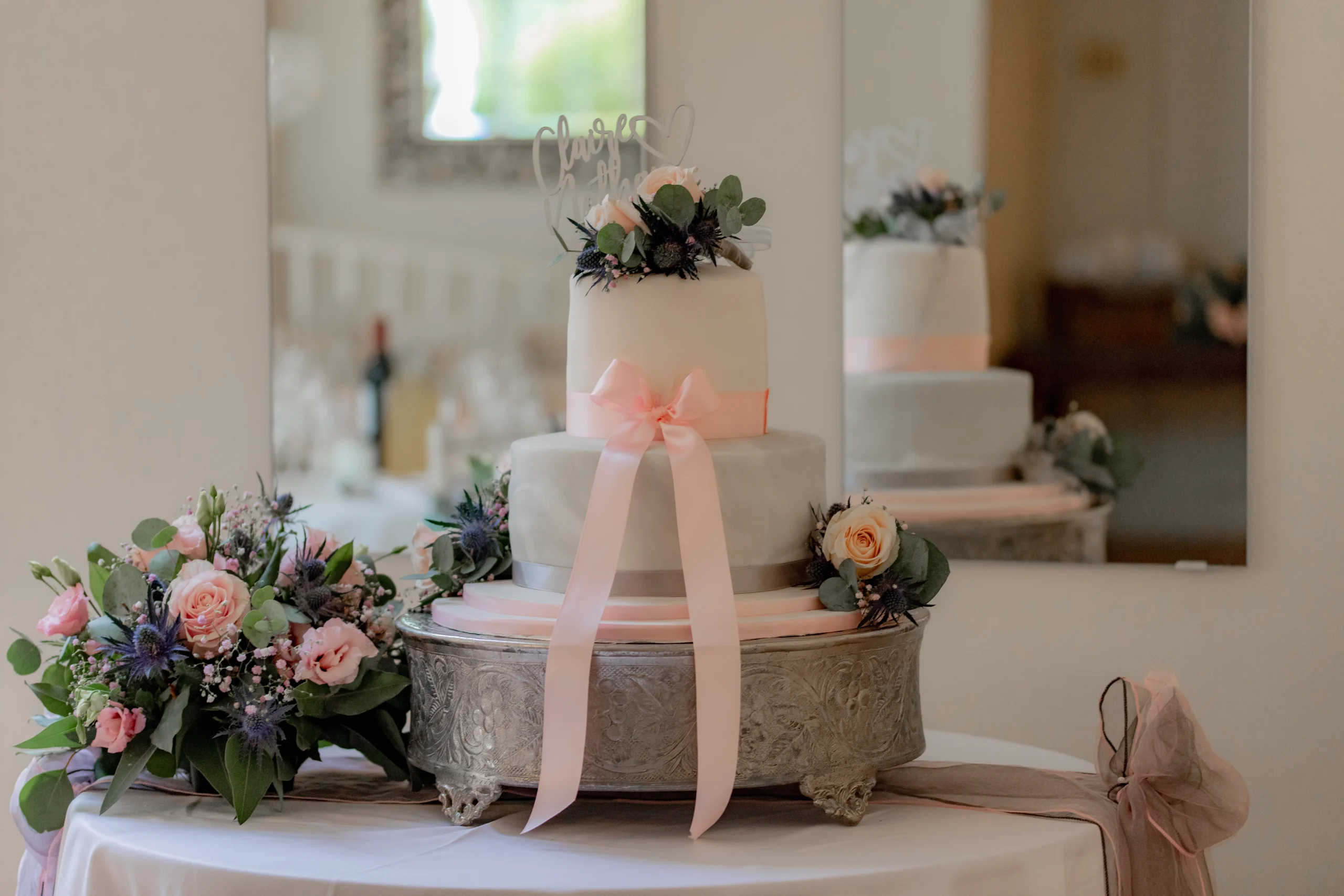 NC-1377 Confetti at Warwick house Emma Lowe Photography cake